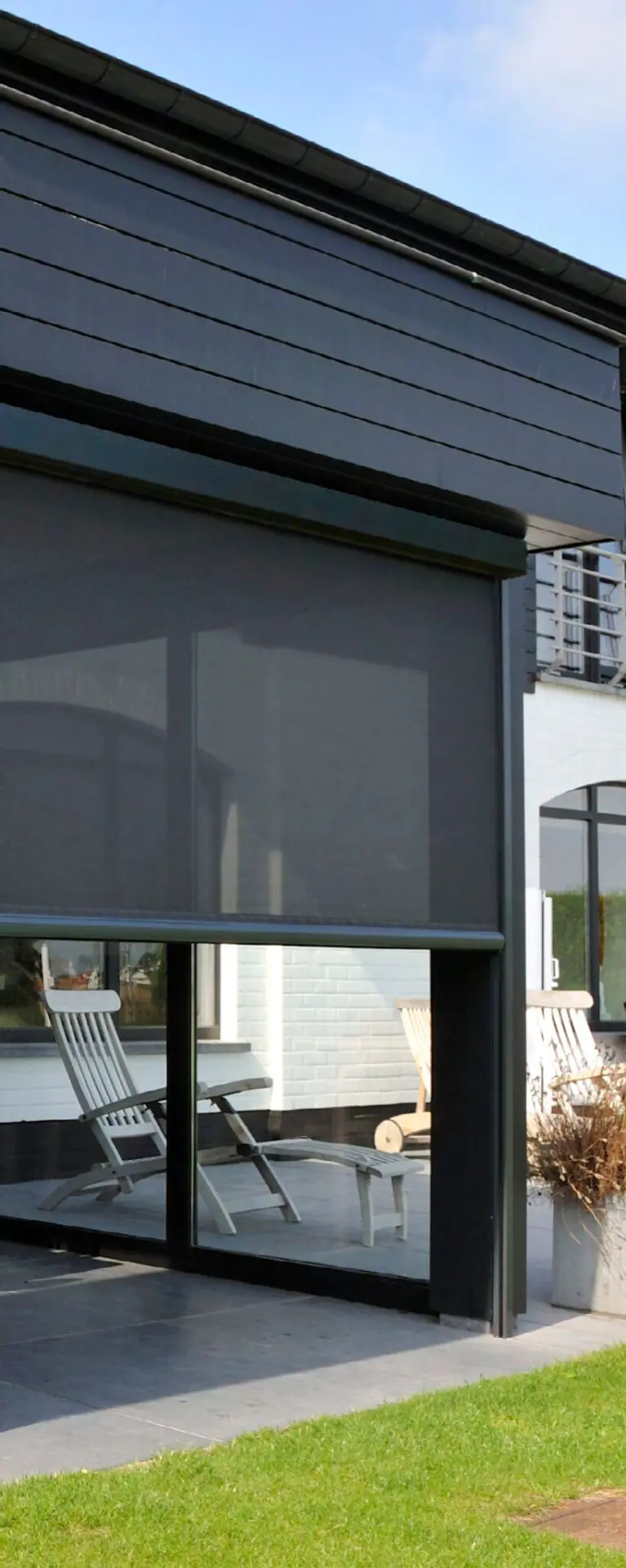 Рулонные шторы уличные Zip Roof